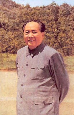1965年5月,毛泽东重上井冈山。